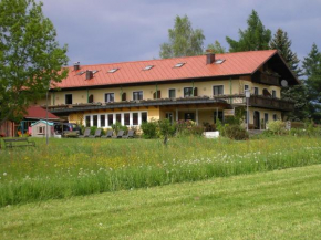 Gästehaus Regenbogen, Sankt Georgen Im Attergau, Österreich